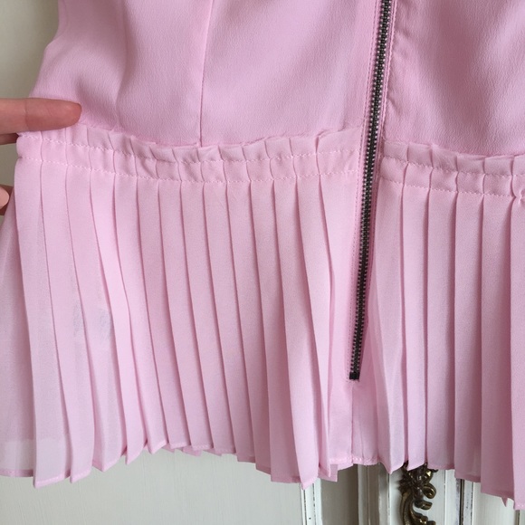 American Eagle Sweatheart Top - Picture 4 of 5